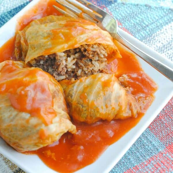 stuffed cabbage rolls with tomato sauce