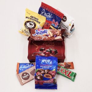 .POLISH SWEETS BASKET 65.32oz